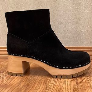 Swedish Hasbeens Black Suede Clog Boot. Brand new. Completely unworn.